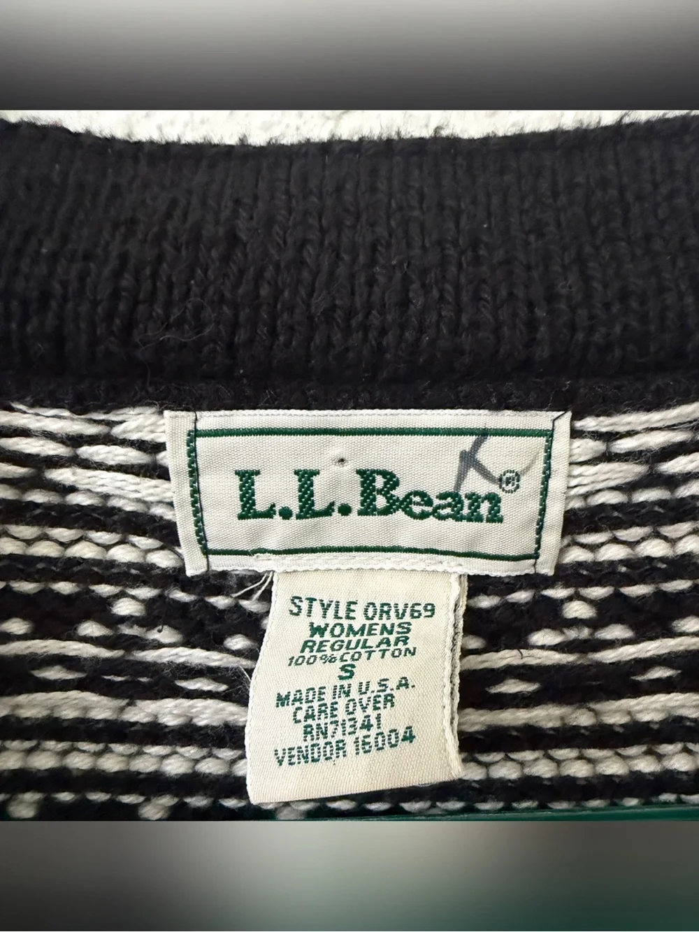 Vintage LL Bean Black and White Nordic-style Henley Sweater - S